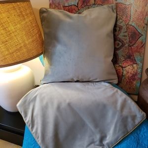 SET OF SPA BLUGEGREEN VELVET PILLOW WITH CITRON